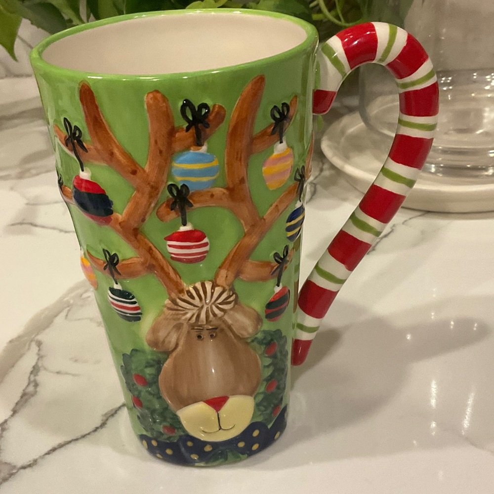 Home Collection Festive Reindeer Mug - Green and Red